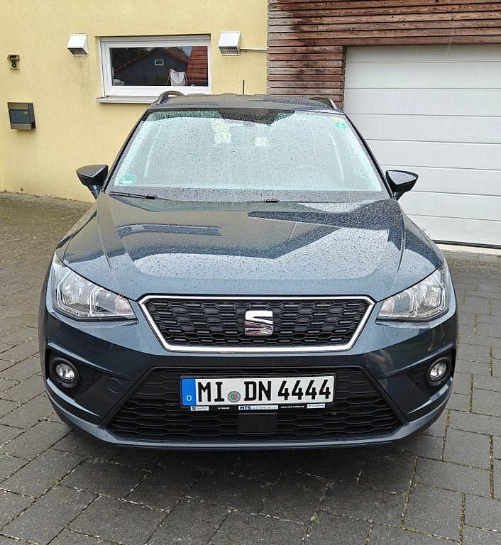 Grau Gebraucht 2019 Seat Arona XCELLENCE SUV | 8.000 € (Guter Preis) - Bild 1/4