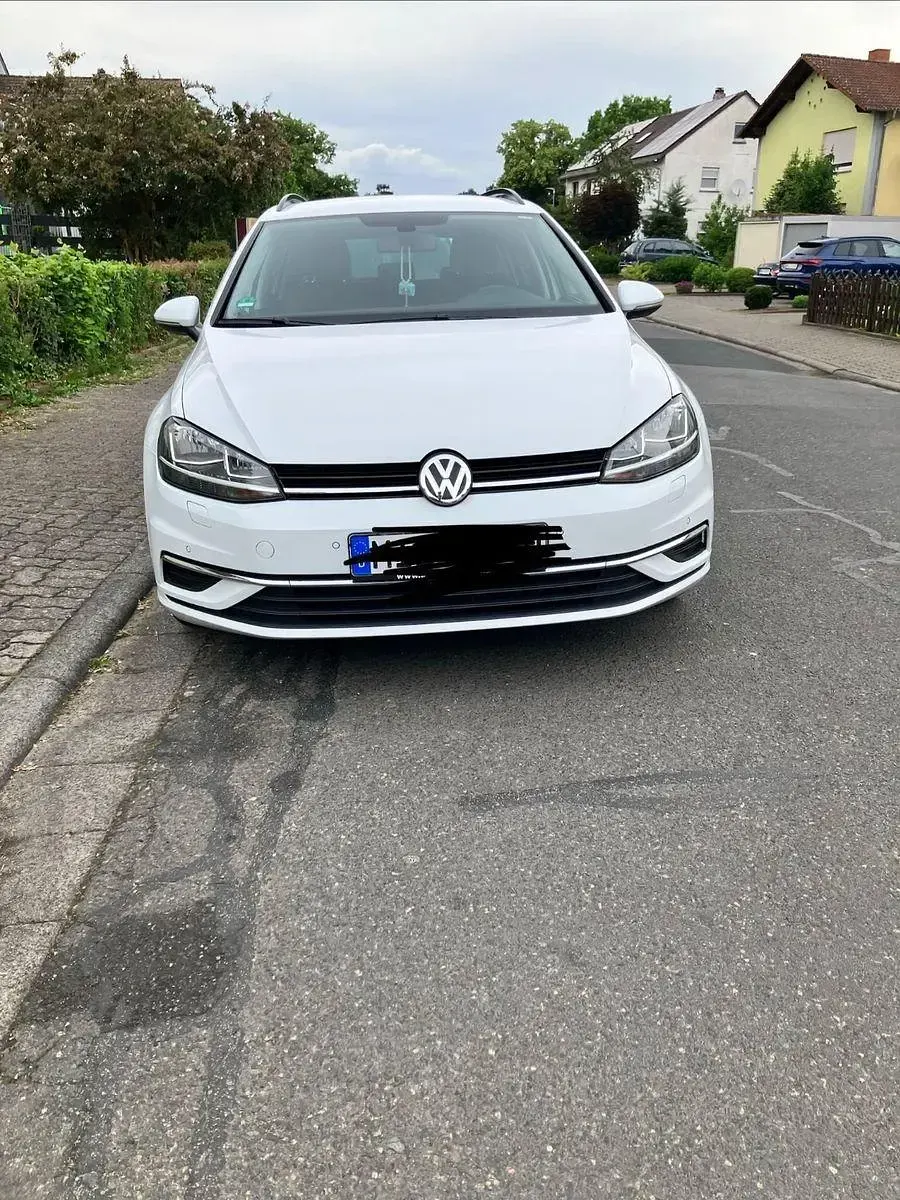 Gebraucht VW Golf VII Comfortline 150 PS (110 kW) 2019 Weiß Kombi