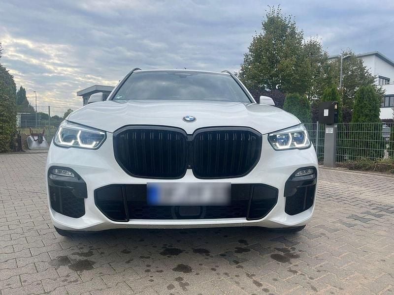 Weiß Gebraucht 2021 BMW X5 M50 Shadowline SUV | 59.000 € (Guter Preis) - Bild 1/4