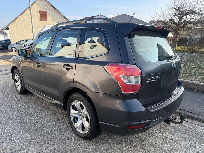 Gebraucht Subaru Forester Active 147 PS (108 kW) 2014 Grau SUV