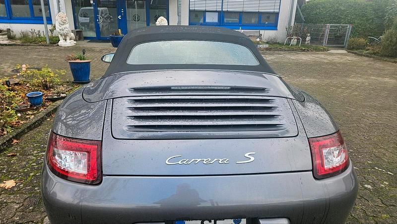 Grau Gebraucht 2007 Porsche 911 Carrera S Cabriolet Cabrio | 49.900 € (Fairer Preis) - Bild 1/4