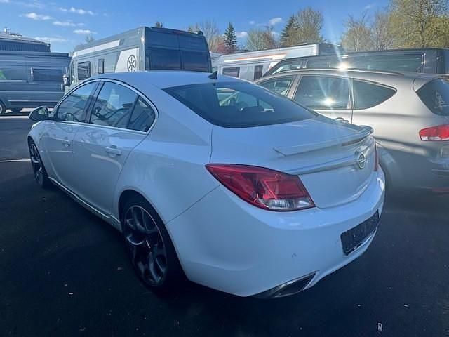 Gebraucht Opel Insignia OPC 325 PS (239 kW) 2010 Schneeweiss/summitwhite/arctic Limousine