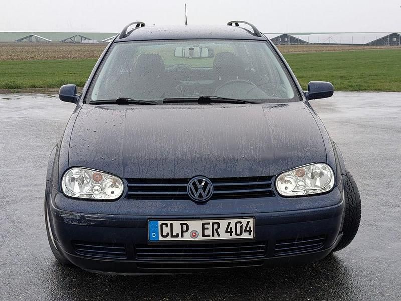 Second-hand VW Golf IV 110 CP (80 kW) 2002 Albastru Break