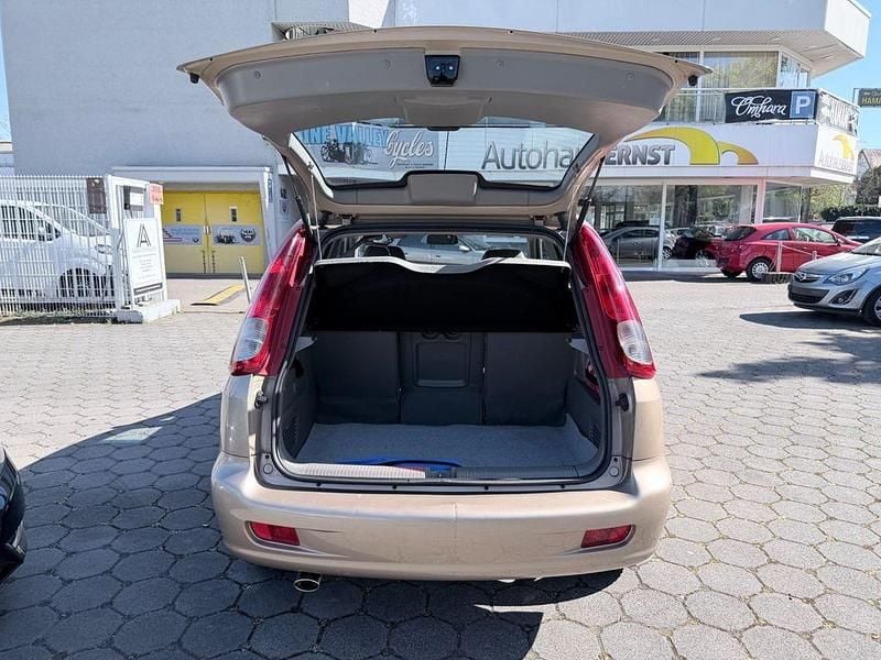 Gebraucht Chevrolet Tacuma CDX 121 PS (88 kW) 2004 Braun Van / Kleinbus