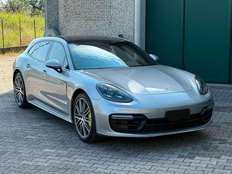 Gtsilbermetallic Gebraucht 2018 Porsche Panamera Sport Turismo Kombi | 51.990 € (Guter Preis) - Bild 1/4