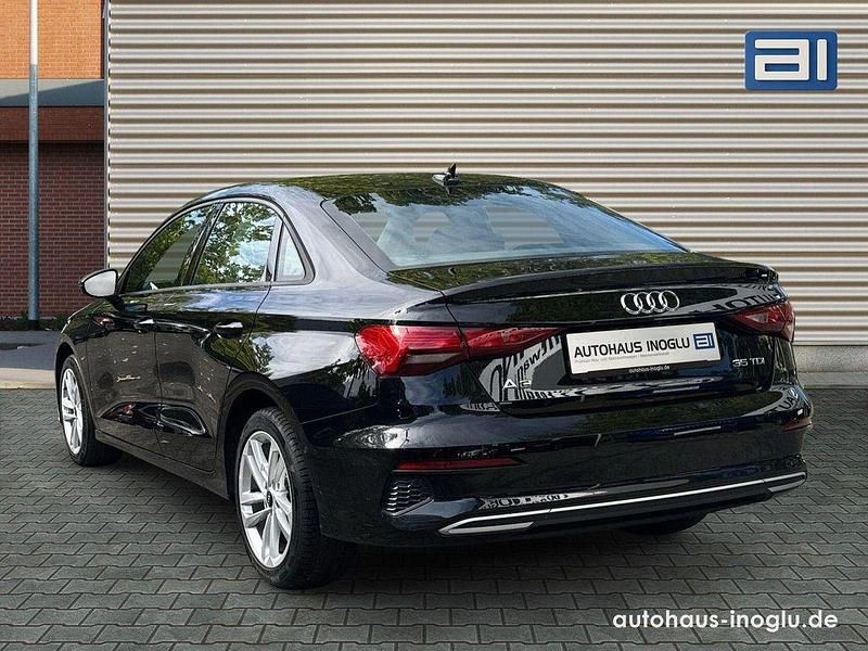 Gebraucht Audi A3 Ambiente 150 PS (110 kW) 2023 Schwarz mythosschwarz metallic (metallic) Limousine
