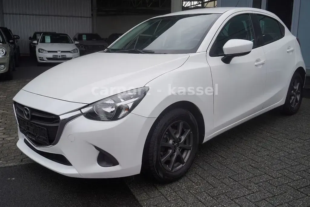 Gebraucht Mazda 2 Center-Line 90 PS (66 kW) 2016 Weiß Limousine
