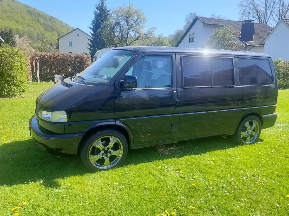 Gebraucht VW Multivan 102 PS (75 kW) 1998 Schwarz Van / Kleinbus