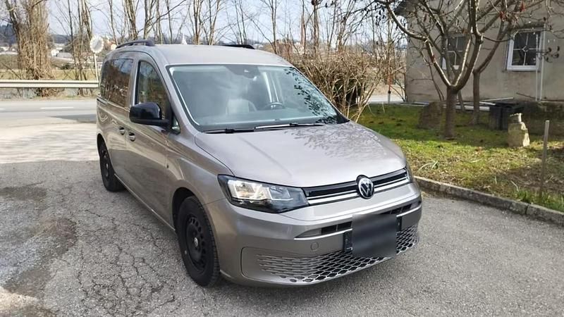 Gebraucht VW Caddy 122 PS (89 kW) 2021 Braun Van / Kleinbus