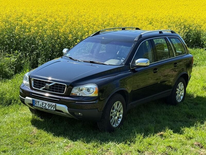 Schwarz Gebraucht 2009 Volvo XC90 Executive SUV | 10.900 € (Fairer Preis) - Bild 1/4