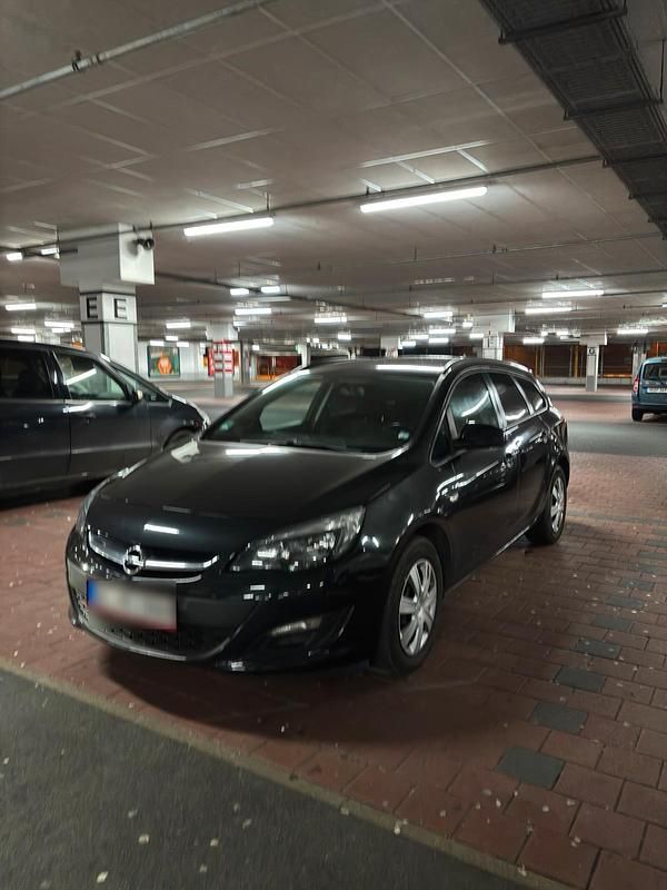 Gebraucht Opel Astra 136 PS (100 kW) 2015 Schwarz Kombi