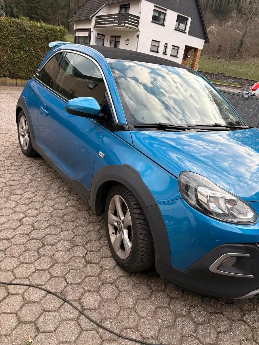 Gebraucht Opel Adam Rocks 150 PS (110 kW) 2016 Blau Kleinwagen