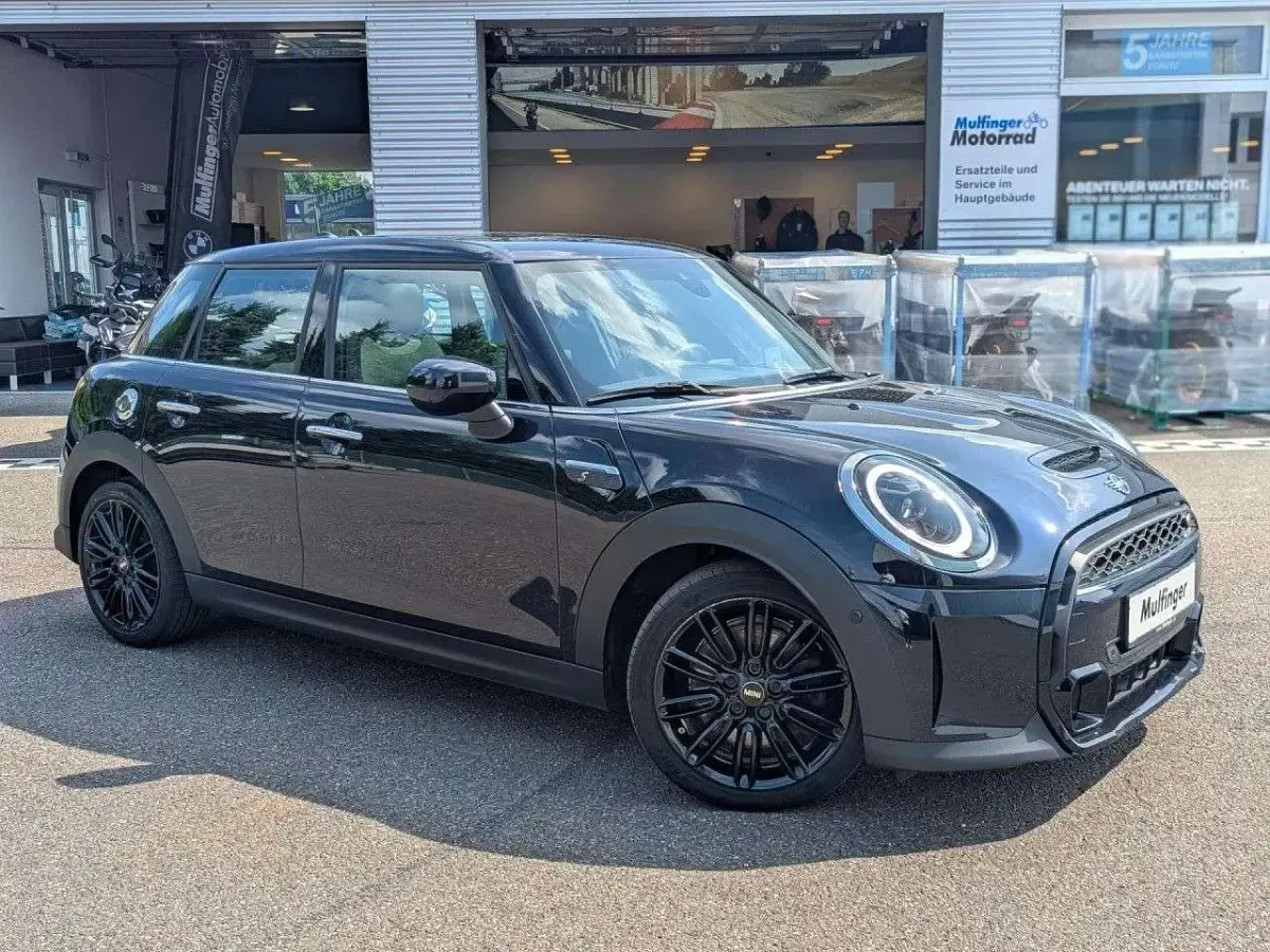 Gebraucht Mini Cooper S 192 PS (141 kW) 2023 Enigmatic black Kleinwagen