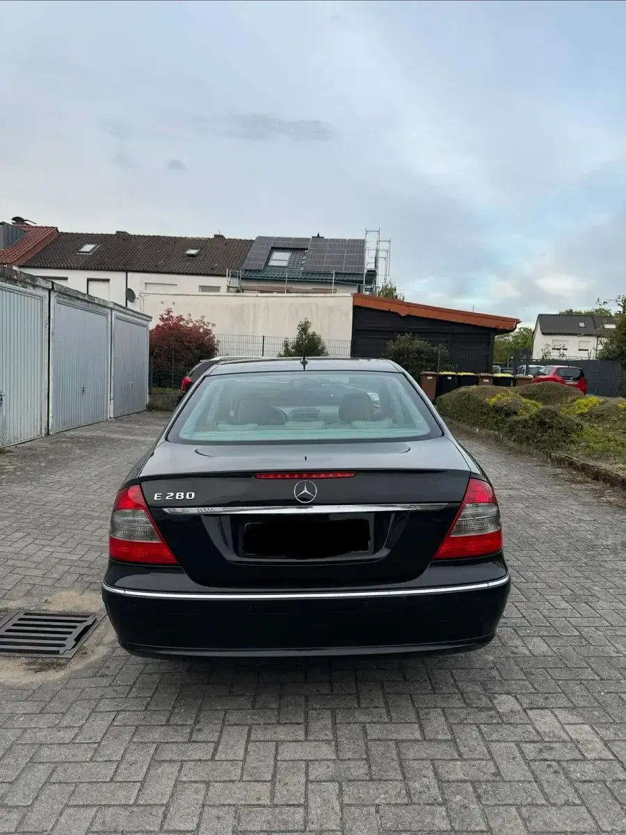 Gebraucht Mercedes E280 Elegance 231 PS (169 kW) 2006 Schwarz Limousine