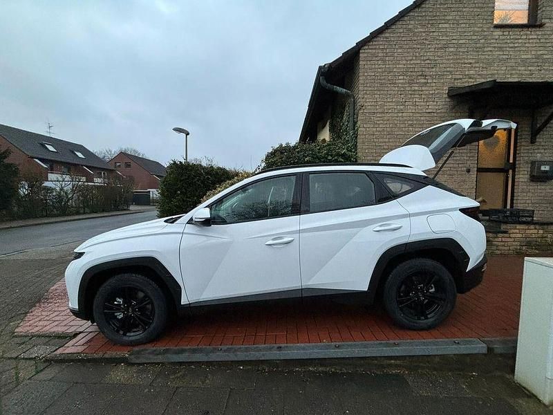 Weiß Gebraucht 2023 Hyundai Tucson SUV | 23.999 € (Superpreis) - Bild 1/4