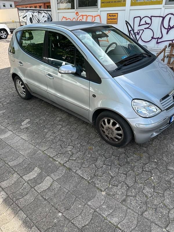 Silber Gebraucht 2004 Mercedes A140 Kleinwagen | 2.250 € - Bild 1/4