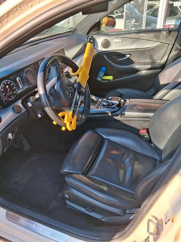 Gebraucht Mercedes E220 194 PS (142 kW) 2017 Beige Kombi