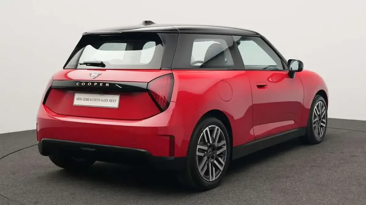 Gebraucht Mini Cooper Classic 135 kW (184 PS) 2025 Rot Kleinwagen