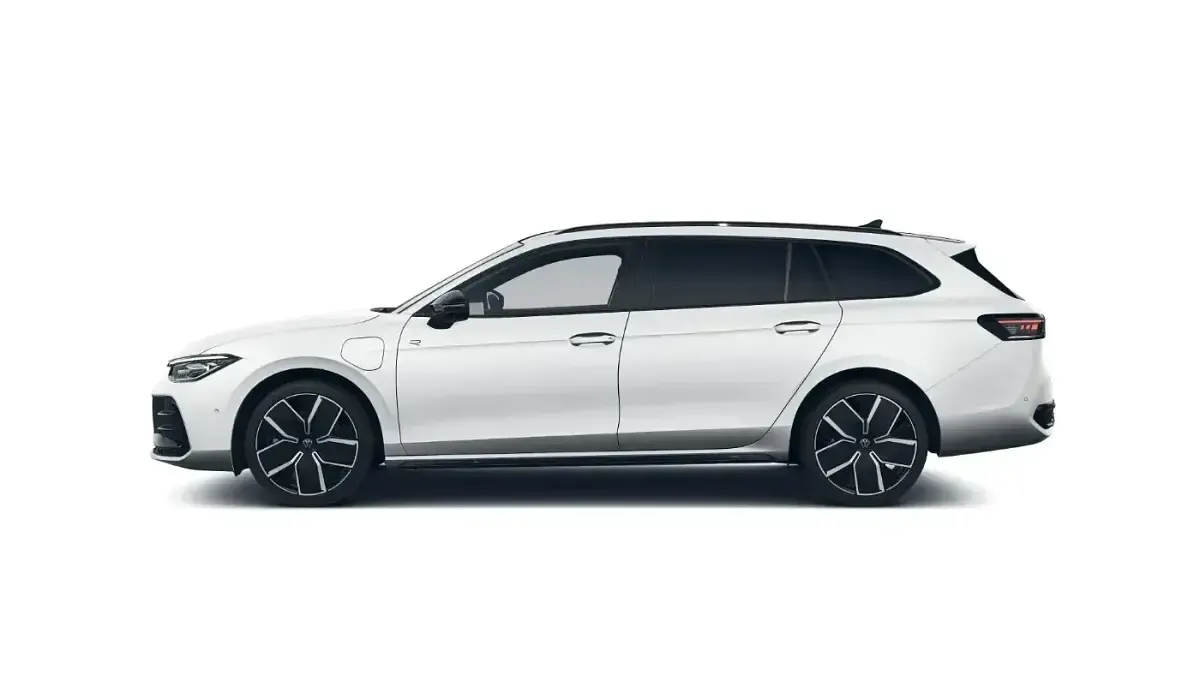Neu VW Passat R-line 177 PS (130 kW) 2025 Weiß Kombi