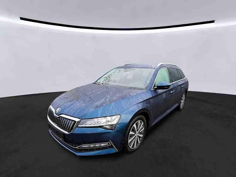 Gebraucht Skoda Superb Style 218 PS (160 kW) 2022 Lavablau metallic Kombi