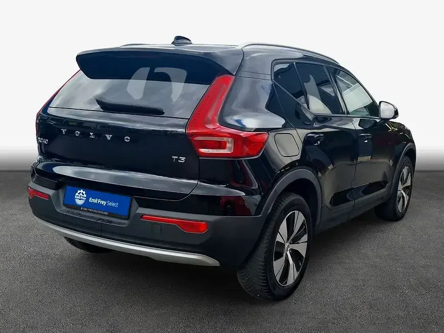 Gebraucht Volvo XC40 Momentum 163 PS (119 kW) 2021 Schwarz SUV