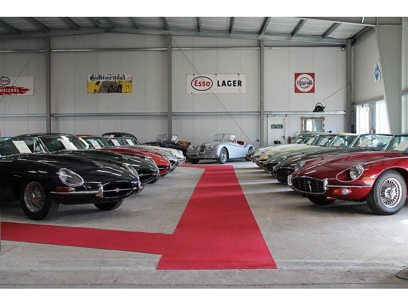 Second-hand Jaguar E-Type 265 CP (194 kW) 1968 Roșu Coupe