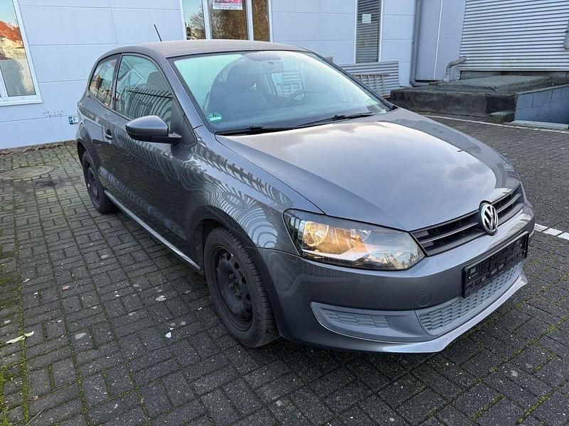 Grau Gebraucht 2010 VW Polo Comfortline Kleinwagen | 4.700 € (Fairer Preis) - Bild 1/4