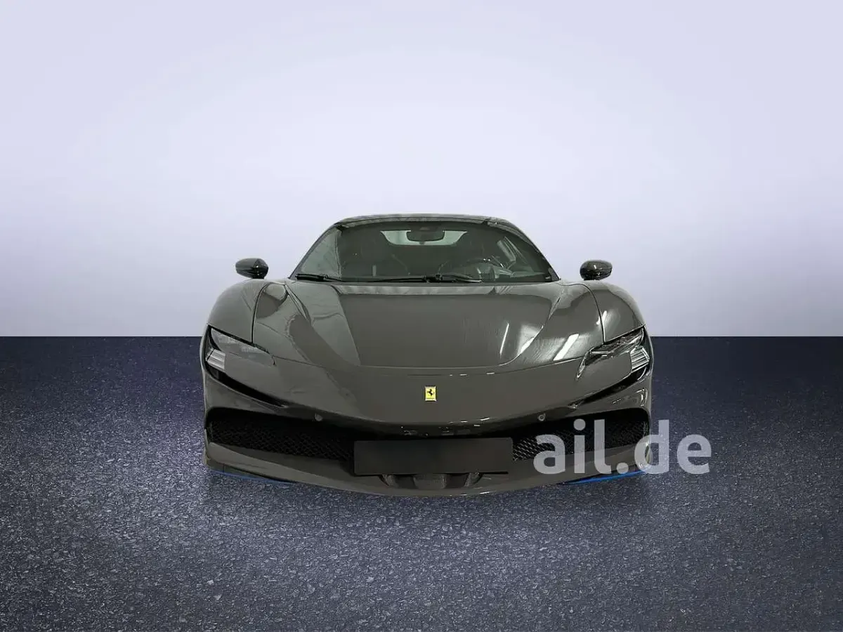 Gebraucht Ferrari SF90 999 PS (734 kW) 2023 Grigio scuro Cabrio