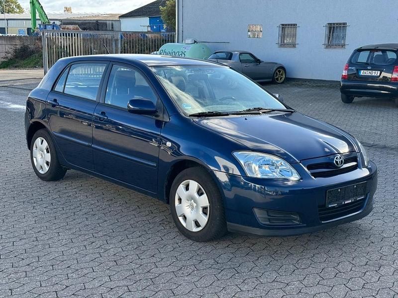 Blau Gebraucht 2005 Toyota Corolla Luna Limousine | 4.950 € (Teuer) - Bild 1/4