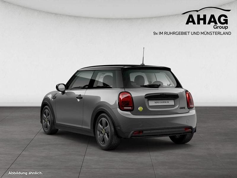 Gebraucht Mini Cooper SE Essential 135 kW (184 PS) 2022 Schwarz Kleinwagen