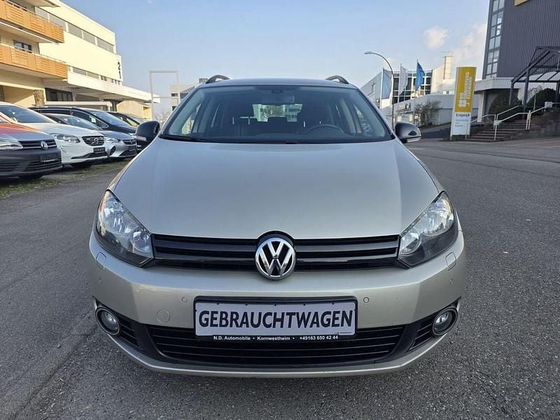 Gebraucht VW Golf VI Match 122 PS (89 kW) 2013 Silber Kleinwagen