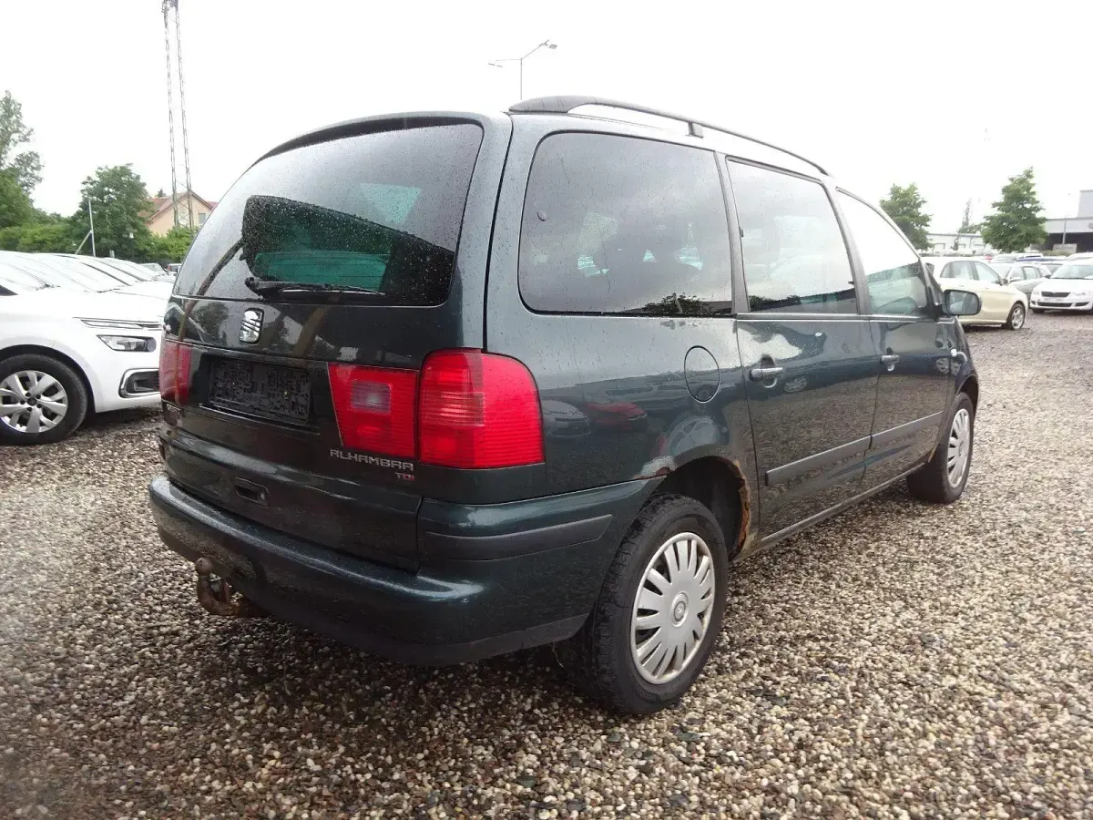 Gebraucht Seat Alhambra 131 PS (96 kW) 2004 Violet Van / Kleinbus