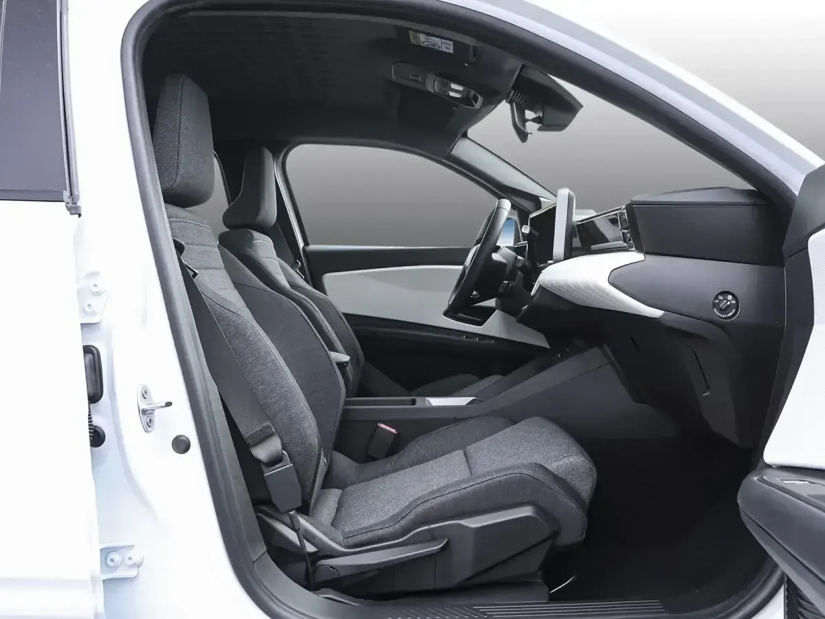 Neu Renault R4 Evolution 89 kW (122 PS) 2026 Arktisweiß Limousine