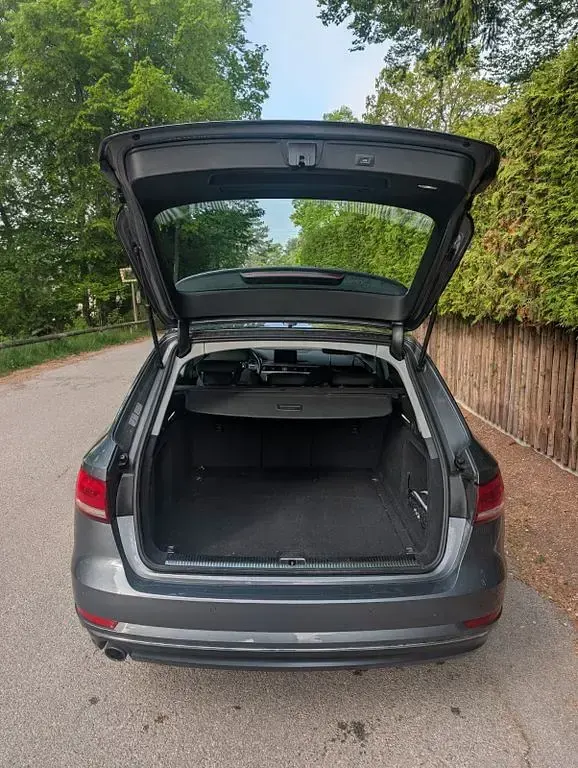 Gebraucht Audi A4 Design 150 PS (110 kW) 2018 Silber Kombi