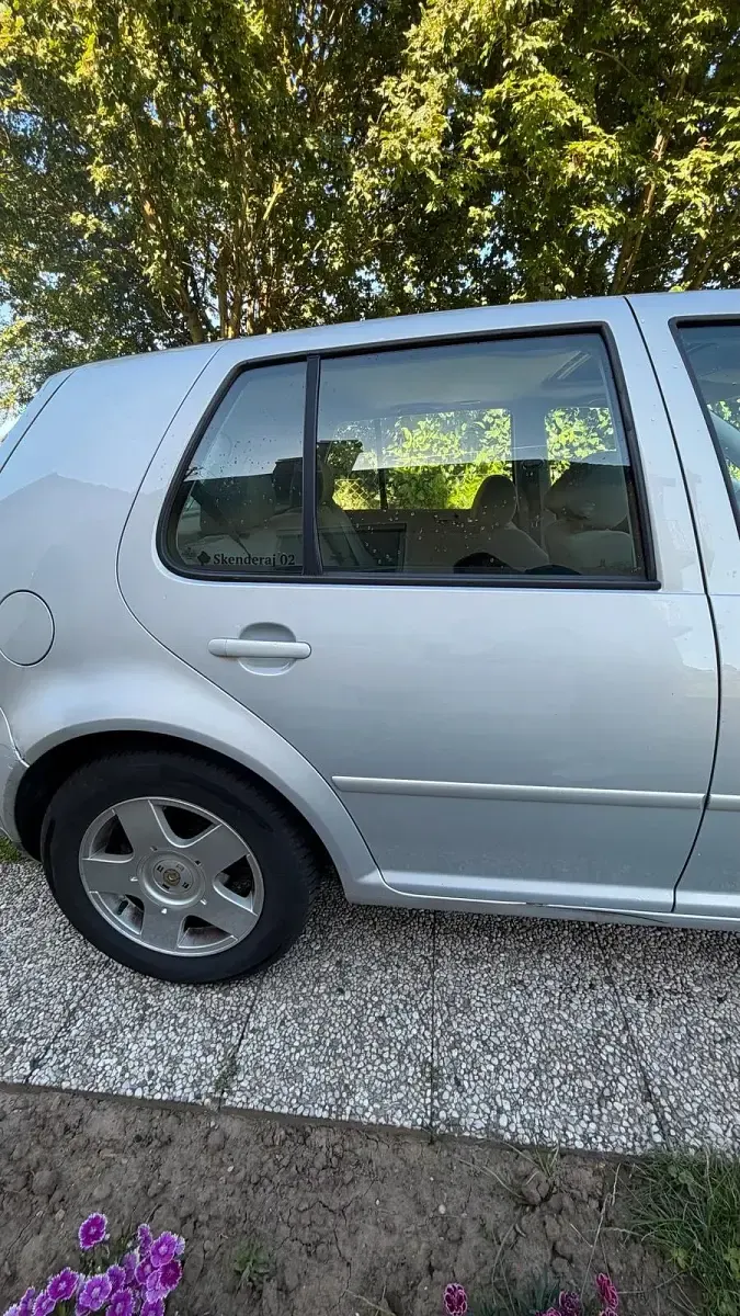 Gebraucht VW Golf IV 106 PS (77 kW) 2000 Silber Kleinwagen