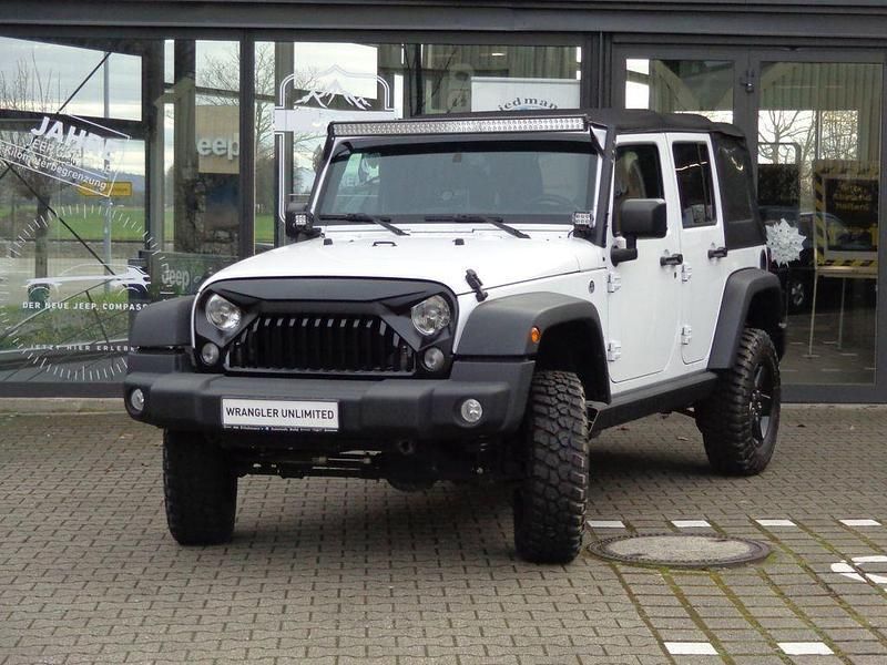 Weiß Gebraucht 2017 Jeep Wrangler Sport SUV | 44.990 € (Teuer) - Bild 1/4