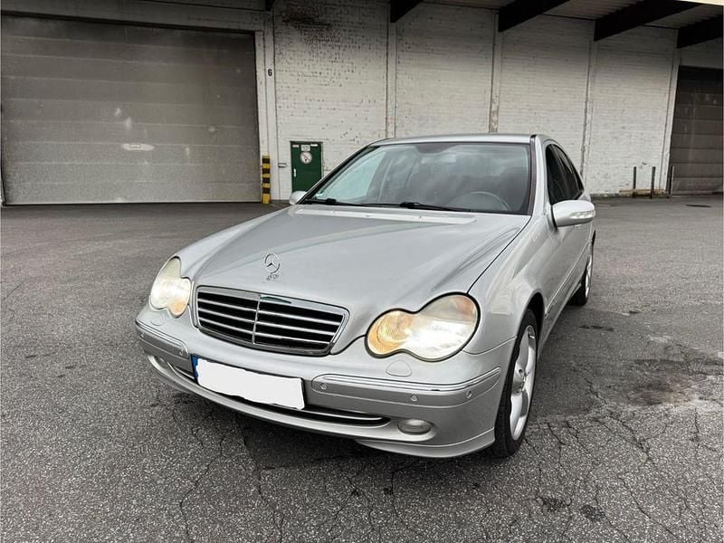 Gebraucht Mercedes C270 Avantgarde 170 PS (125 kW) 2001 Silber Limousine