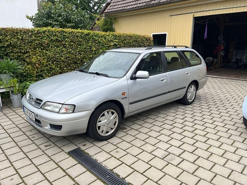 Silber Gebraucht 1998 Nissan Primera Kombi | 1.500 € (Fairer Preis) - Bild 1/4