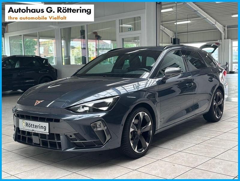 Grau Gebraucht 2024 Cupra Leon Limousine | 33.590 € (Fairer Preis) - Bild 1/4