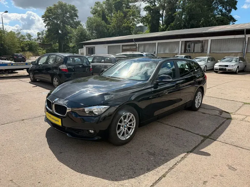 Gebraucht BMW 318 136 PS (100 kW) 2016 Schwarz Limousine