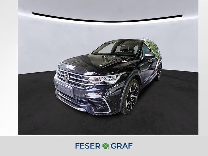 Deep black perleffekt Gebraucht 2023 VW Tiguan Allspace R-line SUV | 40.950 € (Etwas zu teuer) - Bild 1/4