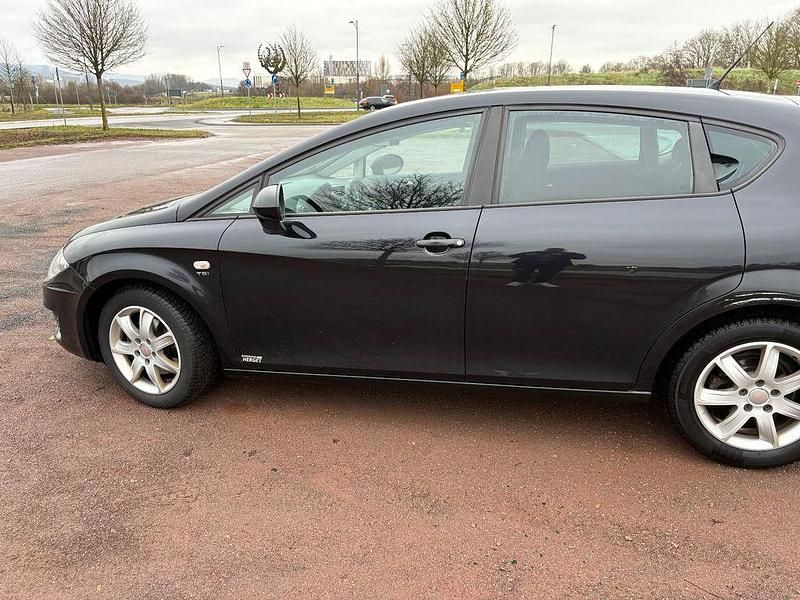 Gebraucht Seat Leon Reference 125 PS (91 kW) 2010 Schwarz Limousine