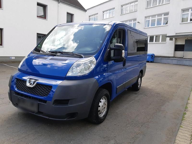 Gebraucht Peugeot Boxer 140 PS (102 kW) 2012 Blau Van