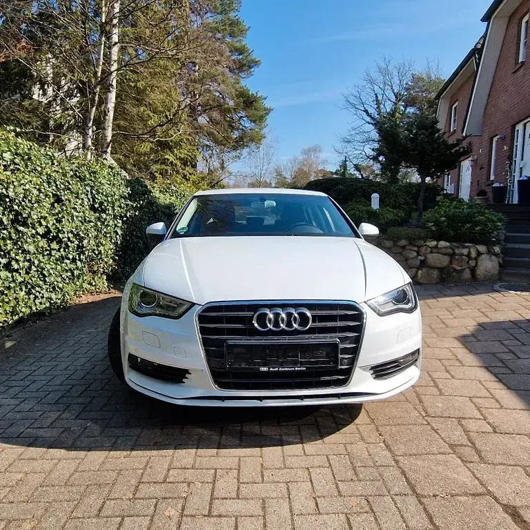 Gebraucht Audi A3 Ambiente 140 PS (102 kW) 2013 Weiß Limousine