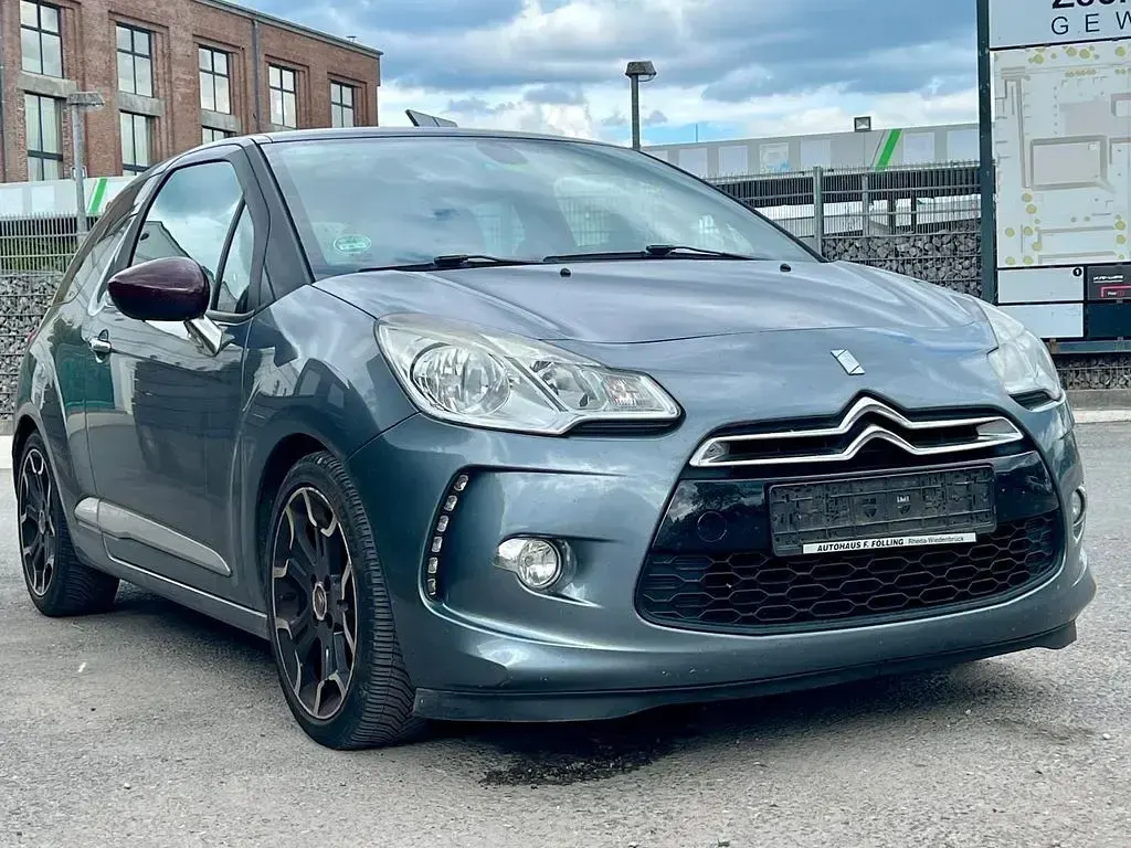 Gebraucht Citroën DS3 Sport Chic 156 PS (114 kW) 2010 Grau Kleinwagen