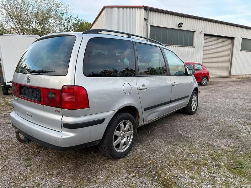 Gebraucht VW Sharan 131 PS (96 kW) 2003 Silber Van / Kleinbus
