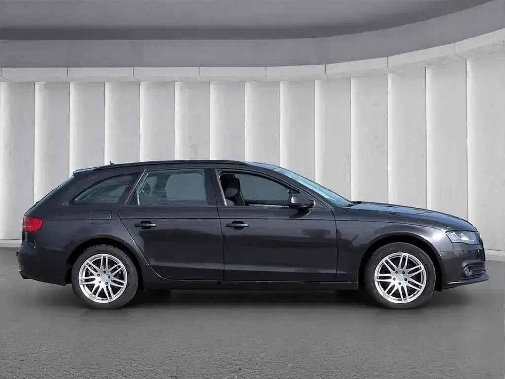 Gebraucht Audi A4 Attraction 179 PS (131 kW) 2010 Grau Kombi