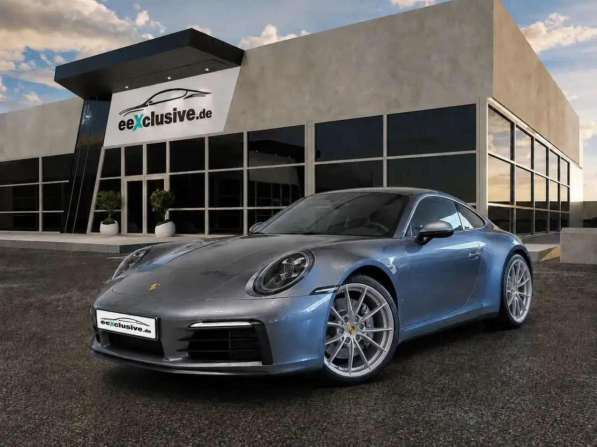 Gebraucht Porsche 992 394 PS (289 kW) 2025 Grau Coupé