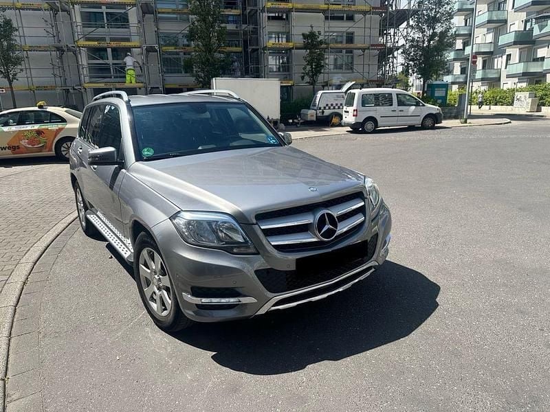 Grau Gebraucht 2014 Mercedes GLK220 SUV | 18.000 € (Fairer Preis) - Bild 1/4