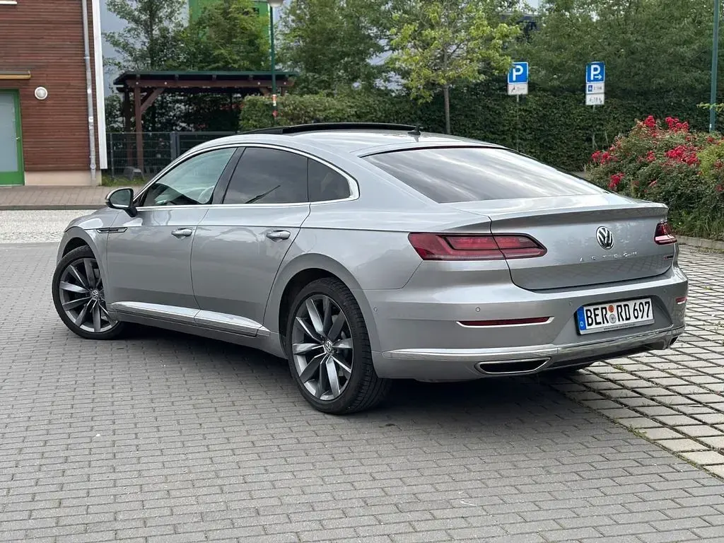 Używany VW Arteon 239 KM (175 kW) 2017 Srebrny Hatchback